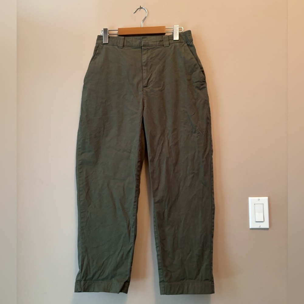 Gap Straight up khaki